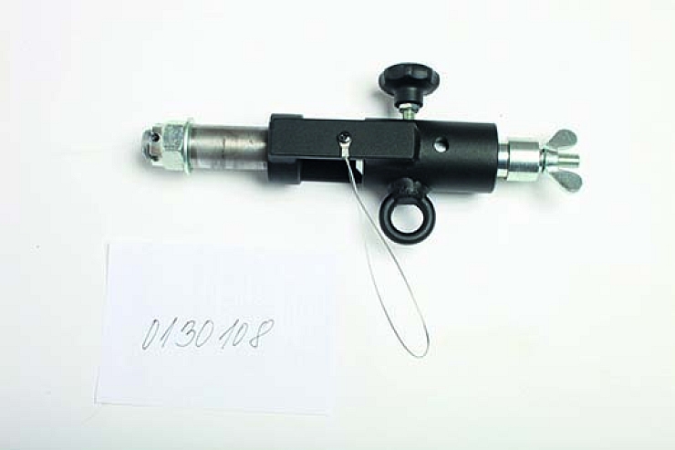 Závěsný prvek pro čep 28mm, s čepem a maticí M20